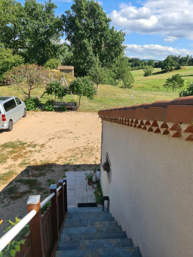 Gite Chez Tiane Saint-Flour-L'Etang Exterior photo